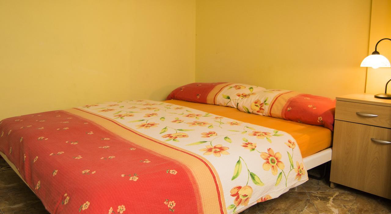 Apartments Barisic Hrvatskih Zrtava 404 Seget Vranjica Trogir Room photo