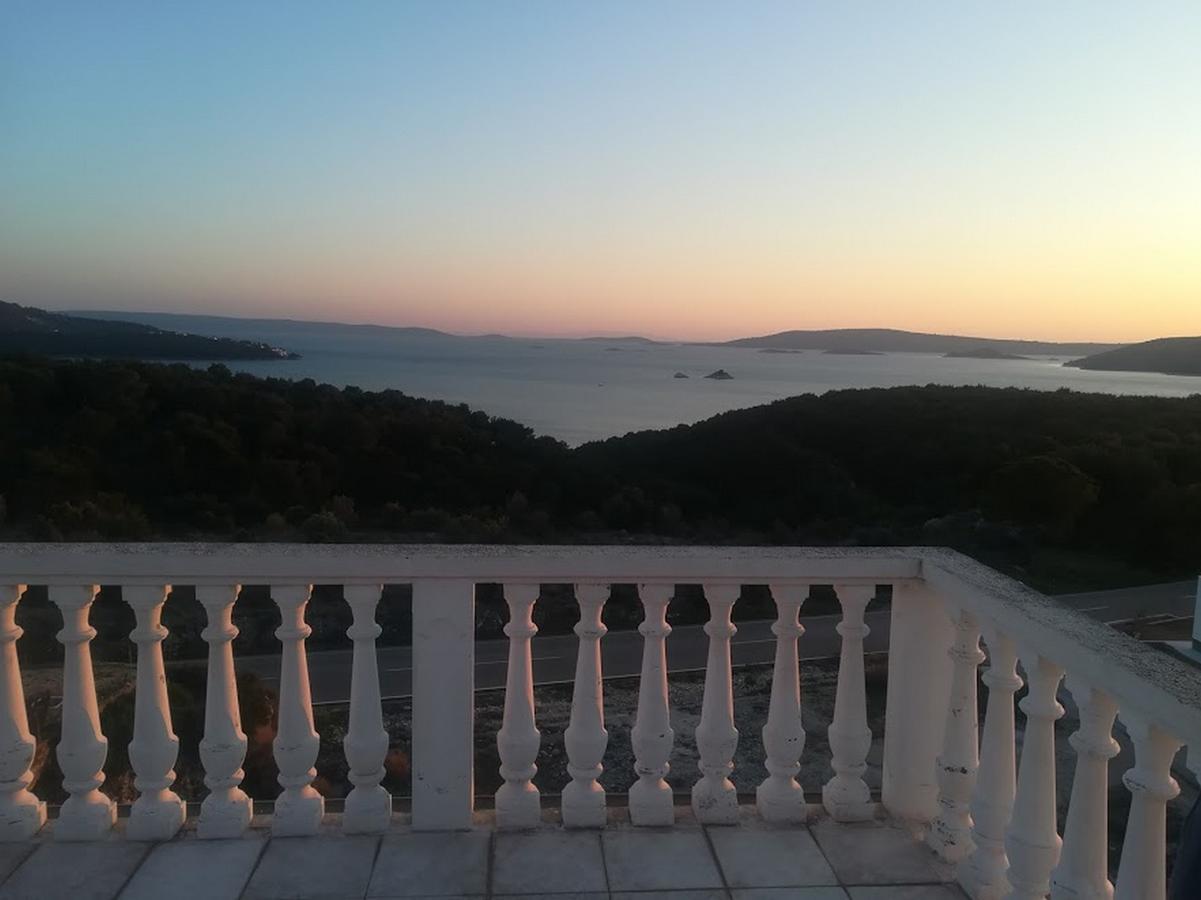 Apartments Barisic Hrvatskih Zrtava 404 Seget Vranjica Trogir Exterior photo