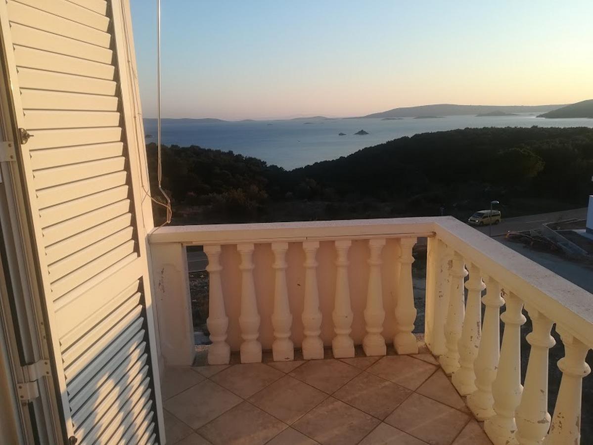 Apartments Barisic Hrvatskih Zrtava 404 Seget Vranjica Trogir Exterior photo