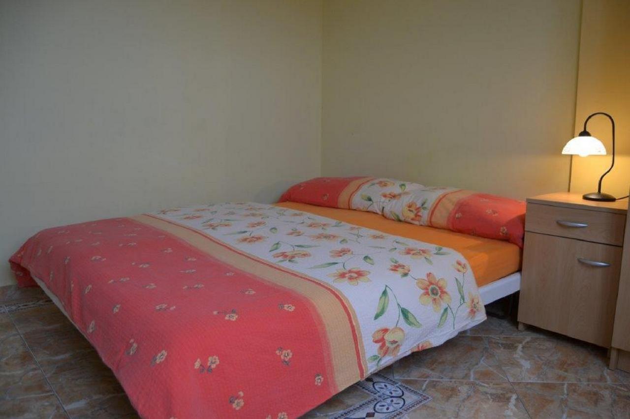 Apartments Barisic Hrvatskih Zrtava 404 Seget Vranjica Trogir Exterior photo